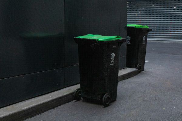 7 astuces pour améliorer l'utilisation des diables porte-bacs